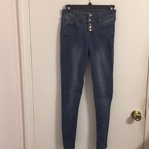 Skinny Jeans; high waisted